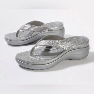 Crocs Women's Gray/Silver Glitter Size 10 Dual Comfort Wedge Flip Flop Sandals